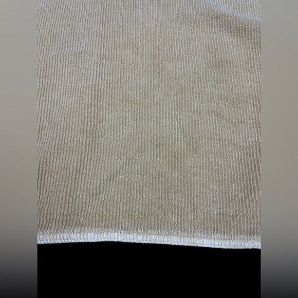 Charles River Size M Short Length Long Sleeve Crewneck Pullover Textured Yellow - Picture 3 of 7